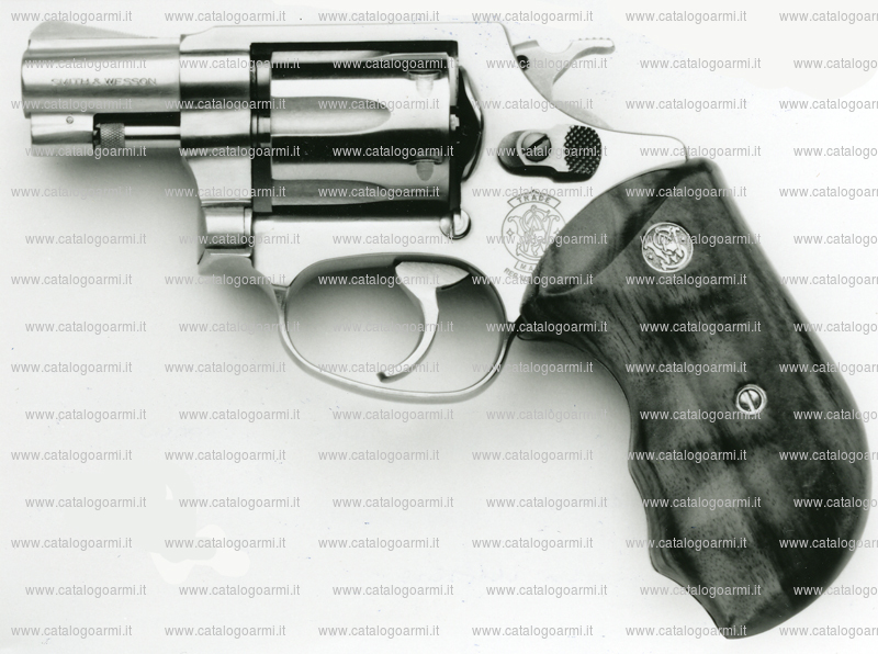 Pistola Smith & Wesson modello 631 inox (7215)