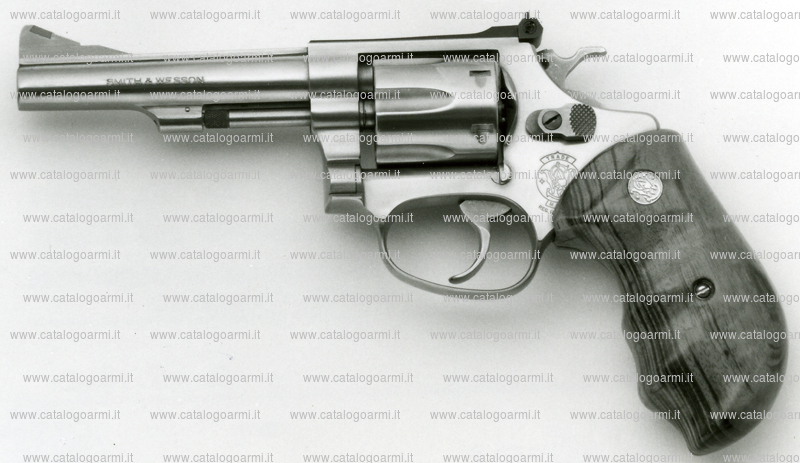 Pistola Smith & Wesson modello 631 inox (7216)