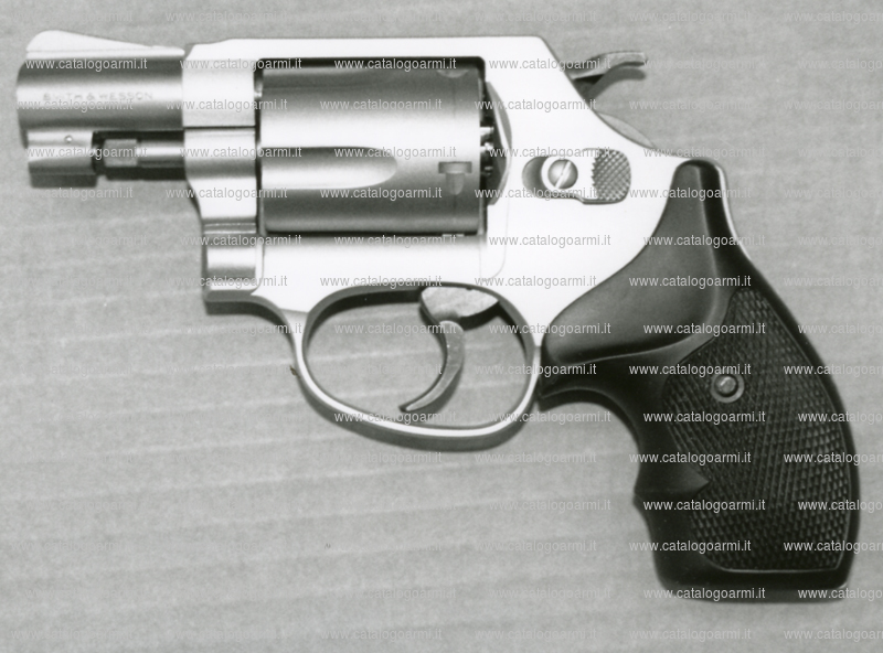 Pistola Smith & Wesson modello 637 (9993)