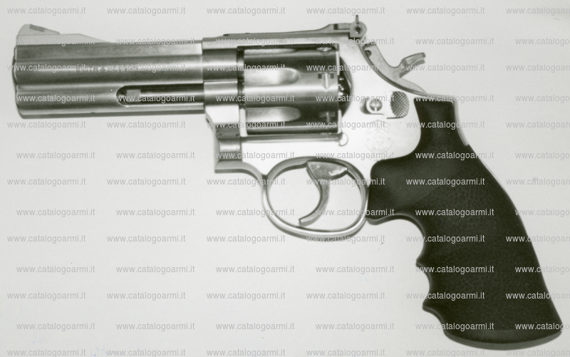 Pistola Smith & Wesson modello 686 Magnum Plus (tacca di mira regolabile) (9995)