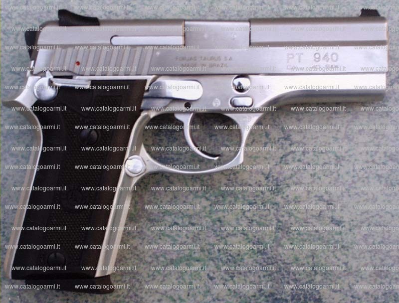 Pistola Taurus modello PT 940 (11974)